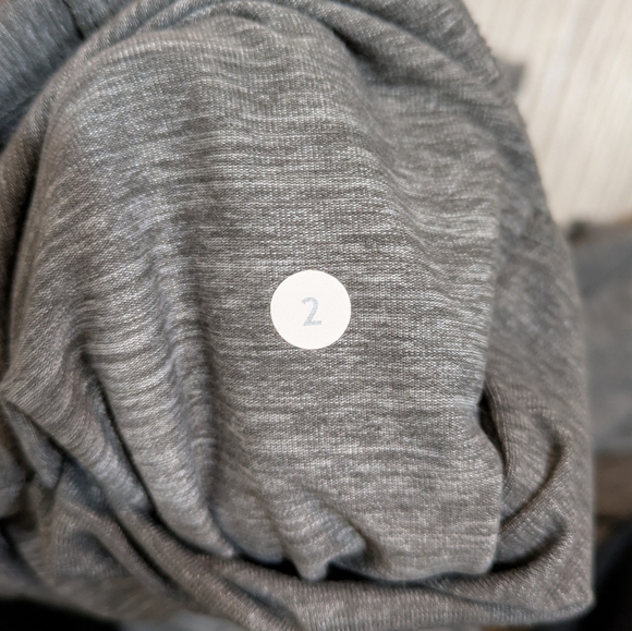 Lululemon Grey Wide Leg Lounge Pants – Size 2 - Picture 4 of 4
